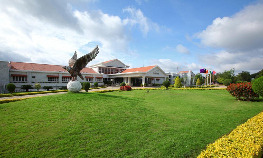 Eagleton - The Golf Resort Bidadi Esterno foto
